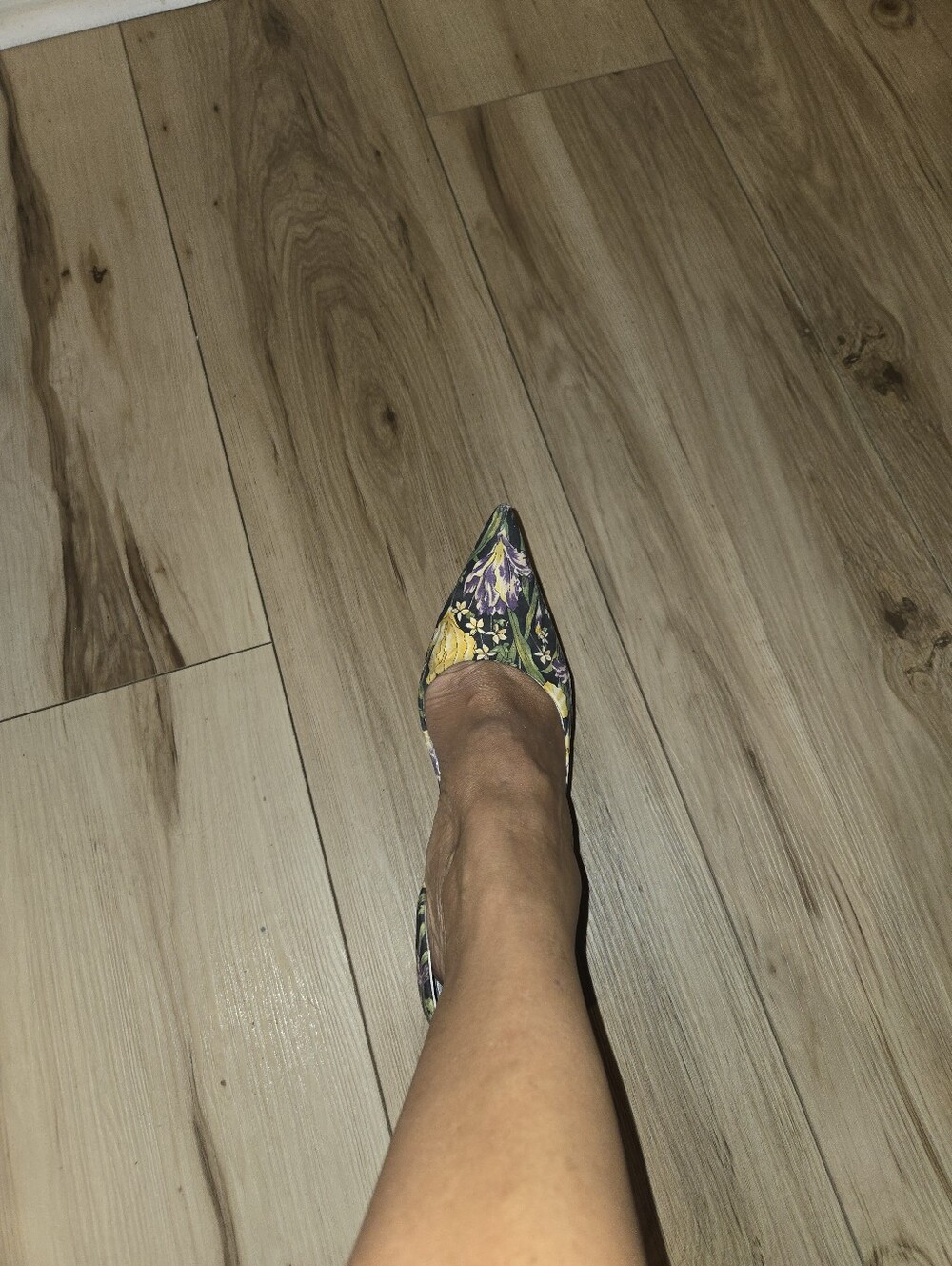 GUESS Floral Pointed-Toe Pumps in Multi-Color - Picture 5 of 6